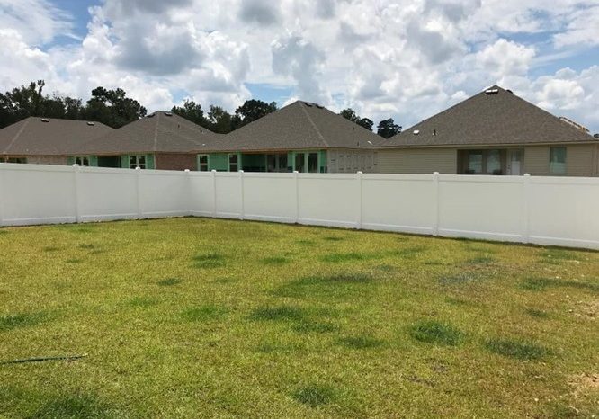Baton Rouge, LA vinyl fencing
