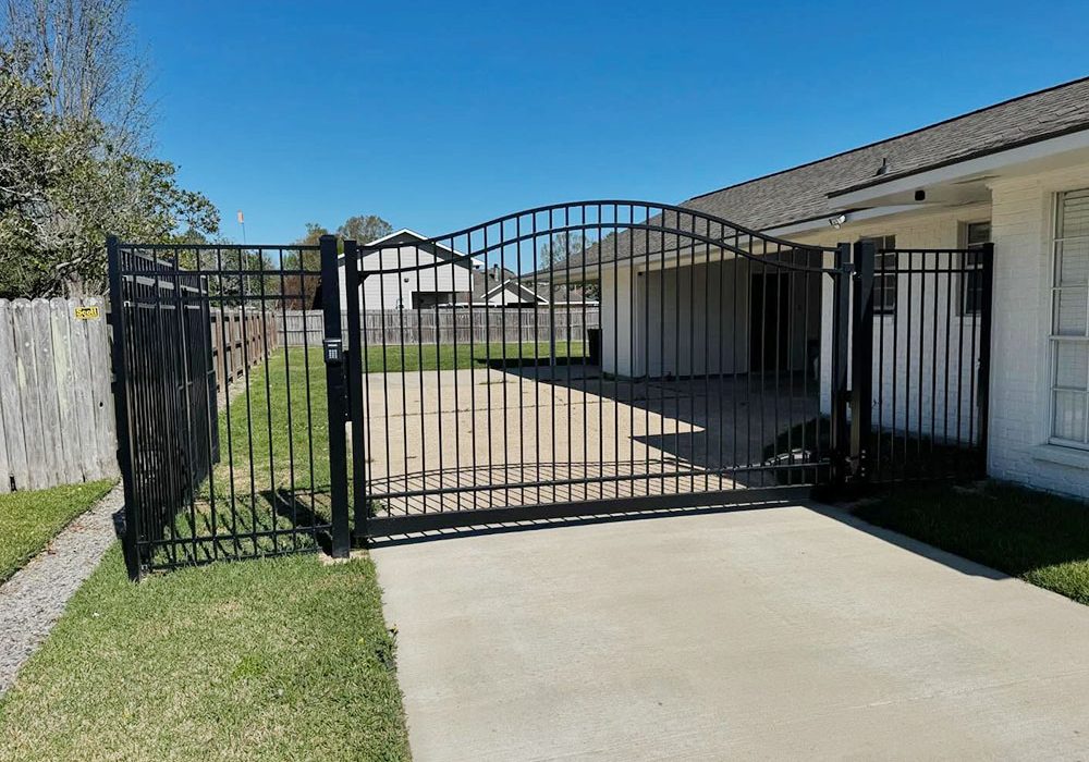 Custom austomated driveway gate