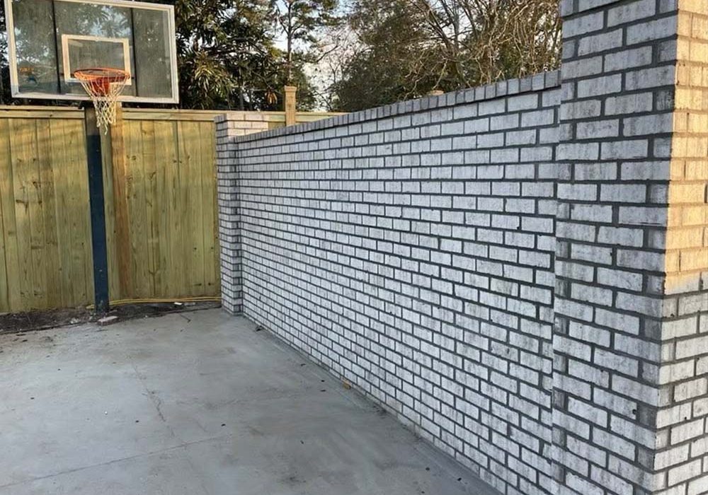 State fencing masonry wall