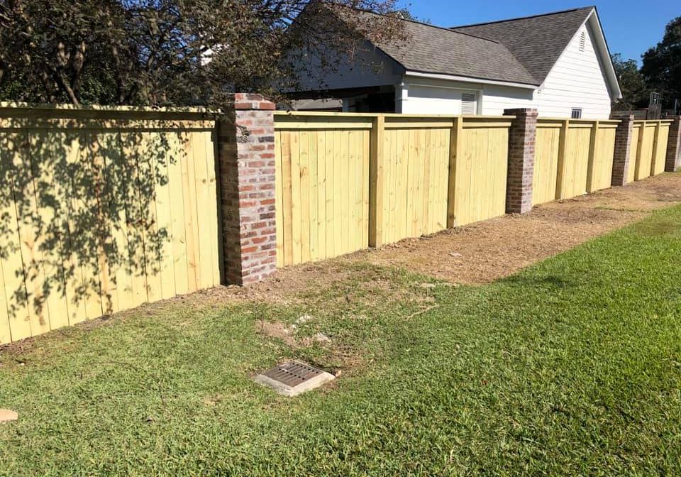 Fence contractor in Baton Rouge